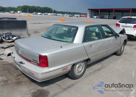 1996 Oldsmobile 98 Regency Elite z USA, uszkodzony, nr VIN 1G3CX52K3T4313593